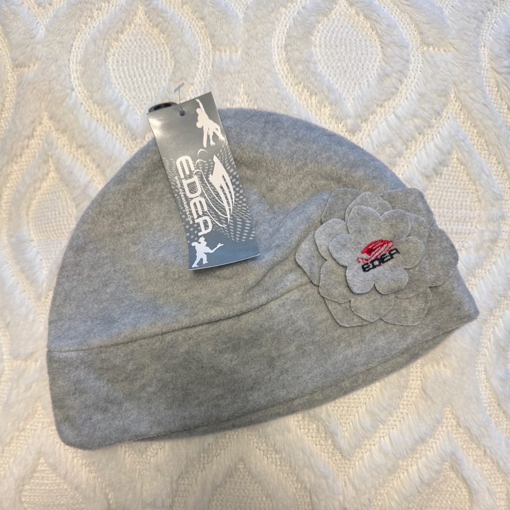 Edea Gray Beanie with Flower Accent